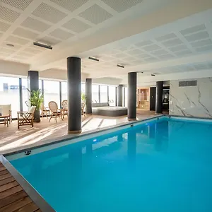 Apartahotel Le Barracuda & Spa, Centre Port, Pieds Dans L'eau, Vue, Brest